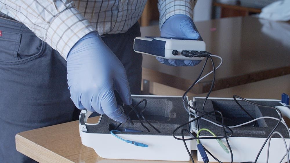 Tecnologia avanzata di bioimpedenza per la diagnosi precoce del cancro al seno.