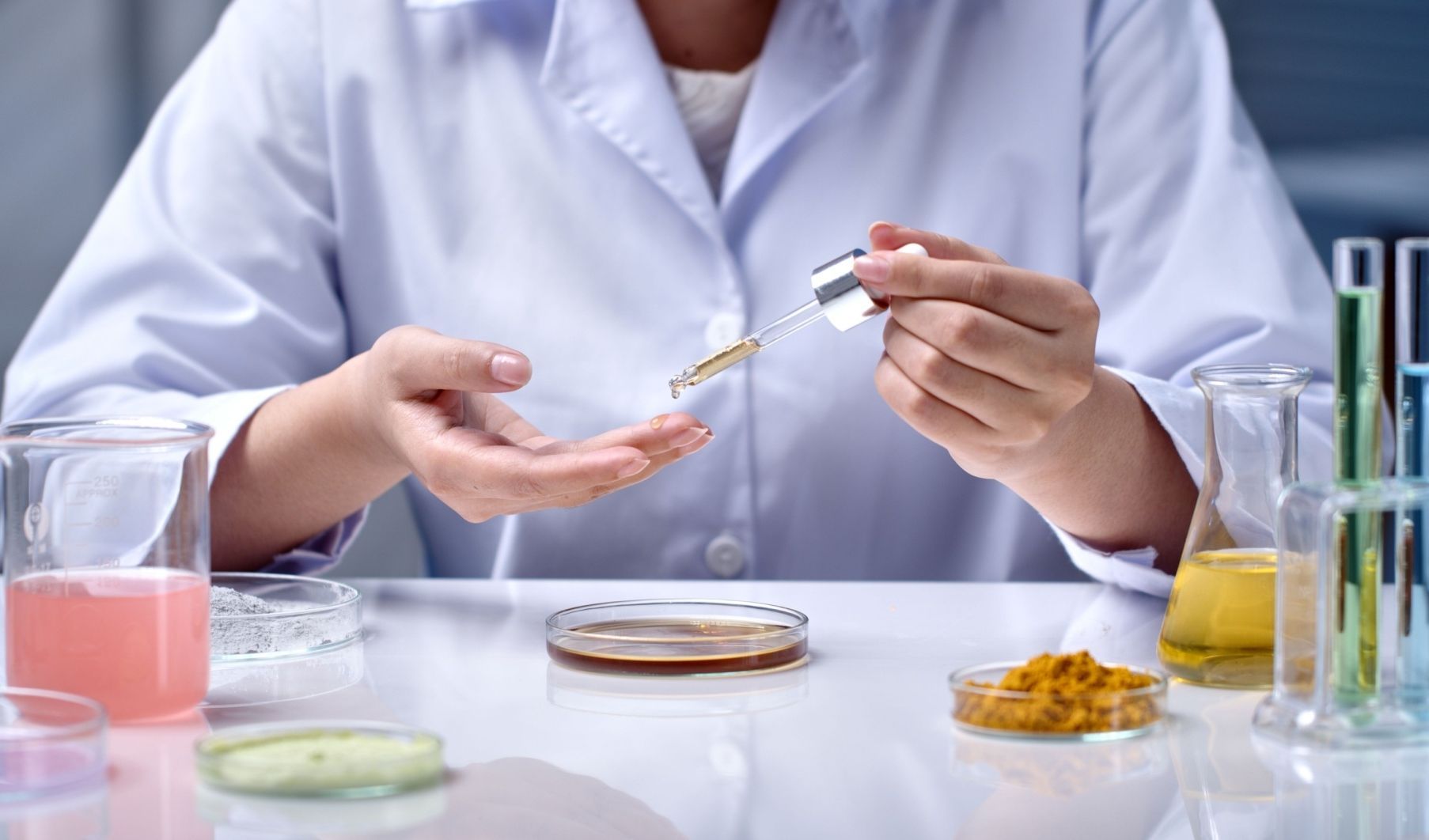 Prime laureate del corso internazionale di cosmetica della Statale di Milano 