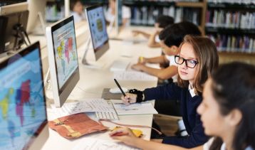 Vai alla notizia Il Digital Divide nelle scuole: cosa racconta una ricerca OCSE
