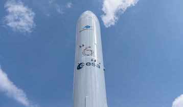 Vai alla notizia Decollato il nuovo razzo ESA: Ariane 6 rilancia l’Europa nello Spazio